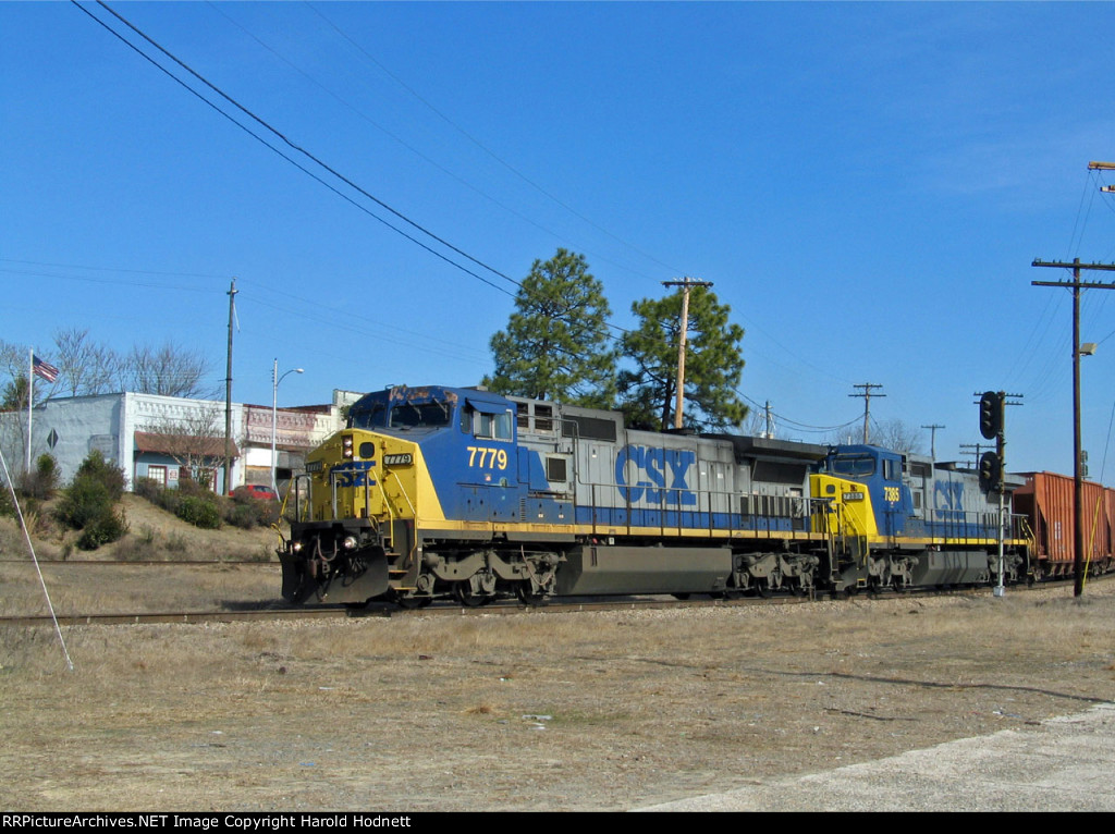 CSX 7779 & 7385 lead a train westbound